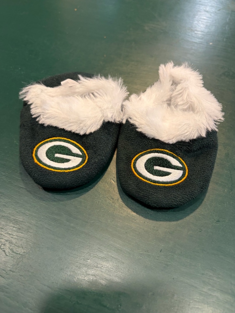 Green Bay Packers Soft Fuzzy Baby Slippers